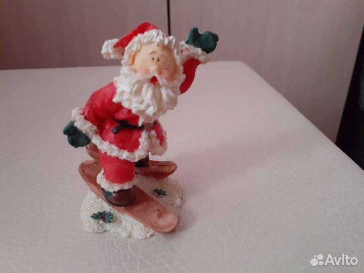 Сувенир фигурки снеговика и деда мороза