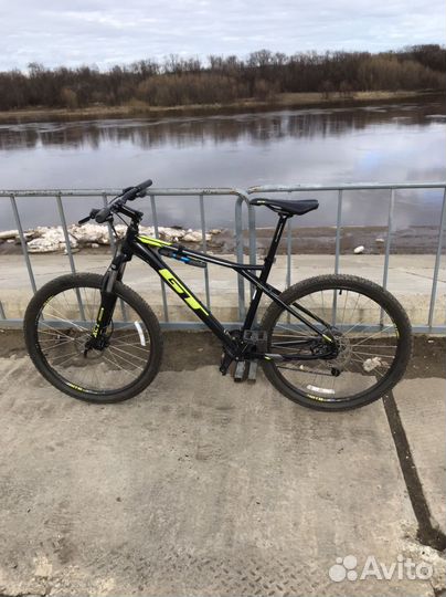 Велосипед хардтейл GT Avalanche Sport 2019