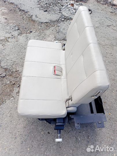 Третий ряд сидений mitsubishi pajero 4