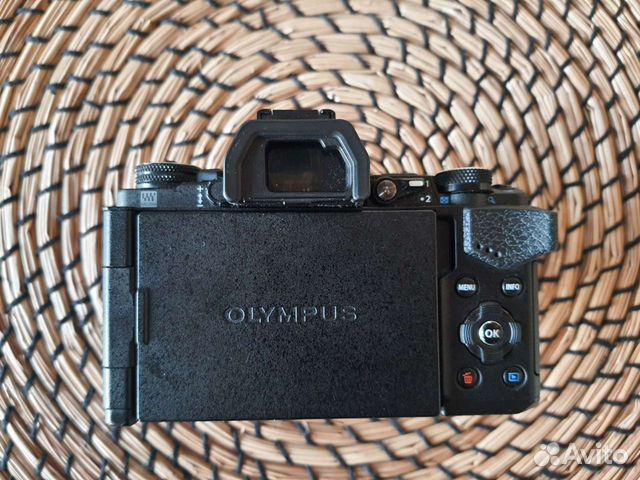 Компактный фотоаппарат Olympus OM-D E-M5 Mark II