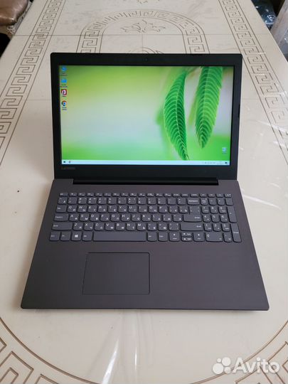 Мощный Lenovo i3/8Gb/SSD256/FullHD