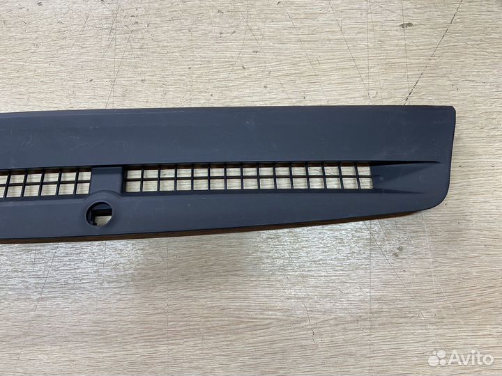 Накладка воздуховода торпеды Toyota Camry 75