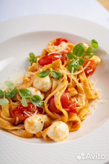 Шеф повар, Су шеф, Повар-универсал