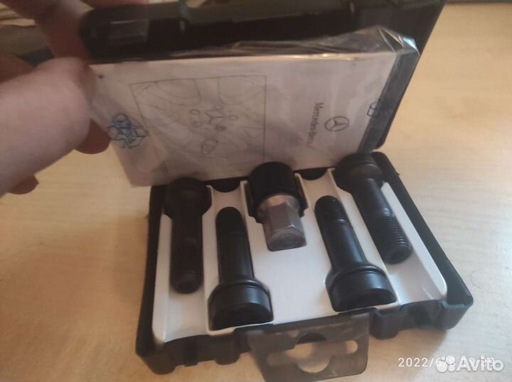 Болты секретки Mercedes A0019901707