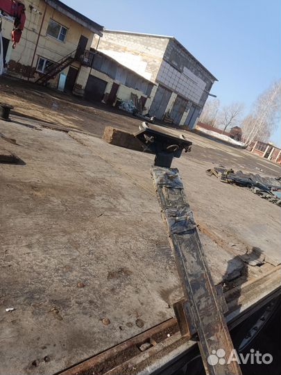 Стойка боковая полуприцеп Schmitz