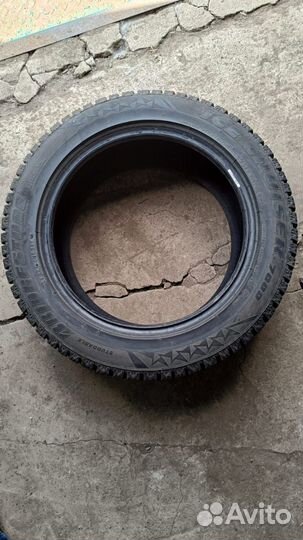 Bridgestone Ice Cruiser 7000 205/55 R16 91T