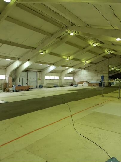 Склад, 2100 м²