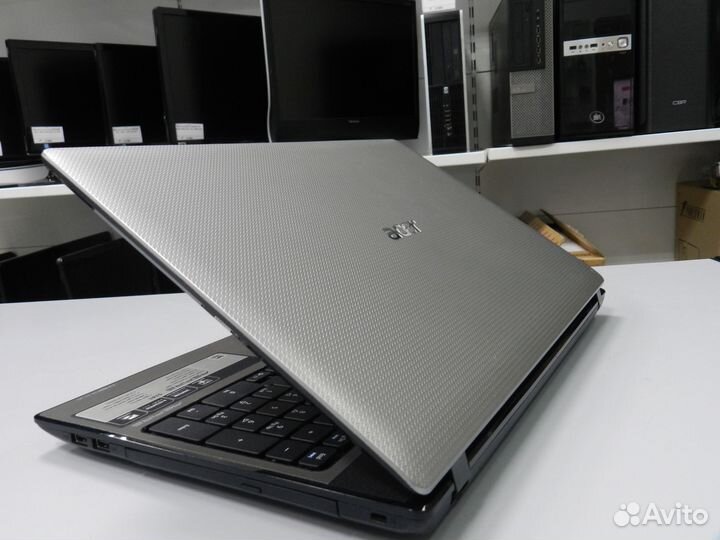 Ноутбук Acer Core i3, 6GB, SSD 120GB