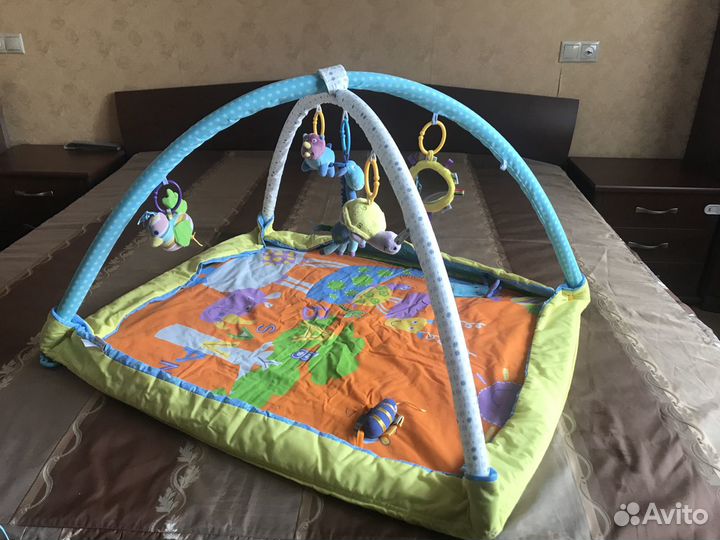 Развивающий коврик для малыша