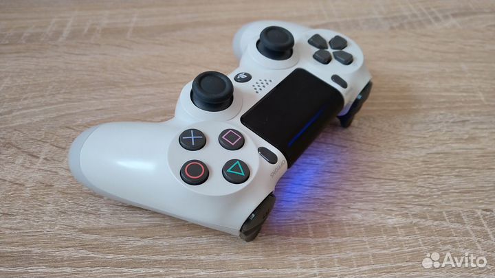 Original Dualshock4 v2, Glacier White