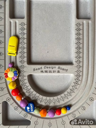 Именные держатели для пустышек