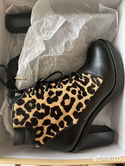 Ботинки женские