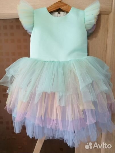 Платье для девочки праздничное