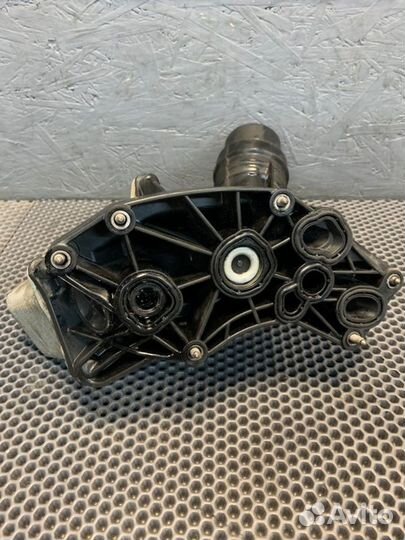 Корпус масляного фильтра Bmw X7 G07 M-pack B57D30