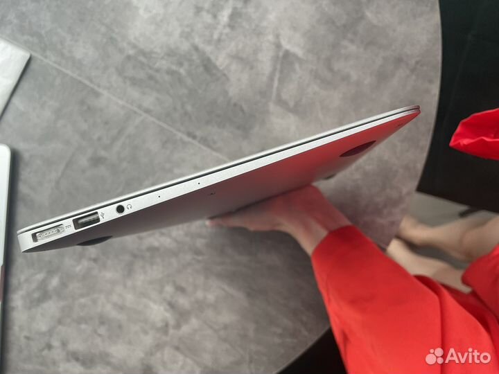 Apple MacBook Air 2011