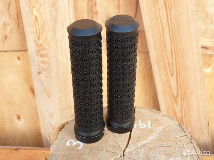 Грипсы для велосипеда с фиксатором