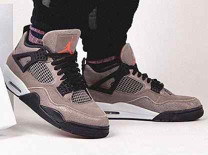 Nike Air Jordan 4 Retro «Taupe Haze»