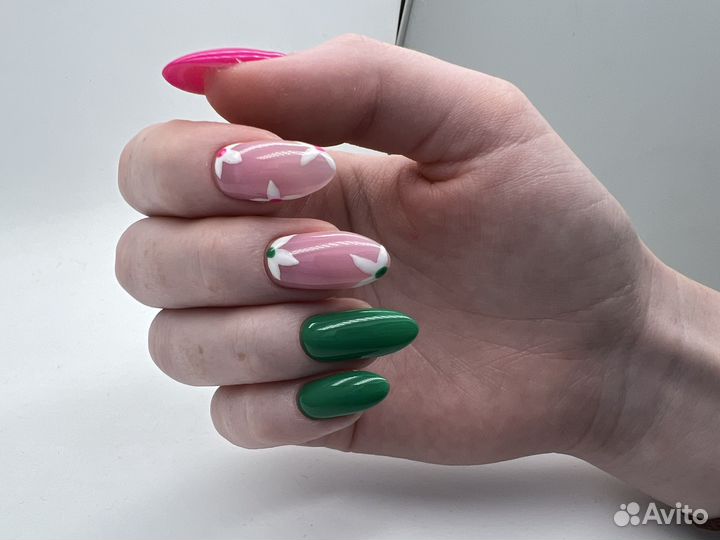 Мастер маникюра и педикюра