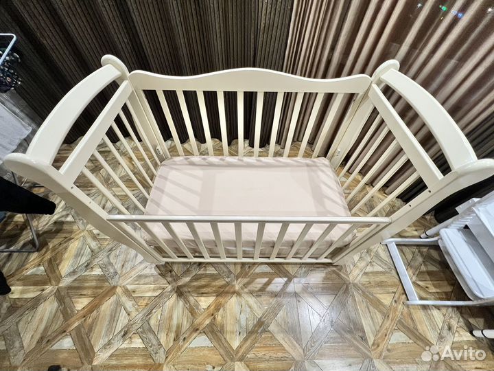 Кровать детская Viola с маятником