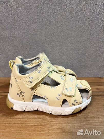 Сандалии для девочки 22 размер