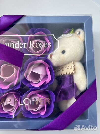 Подарочный набор с мыльными розочками