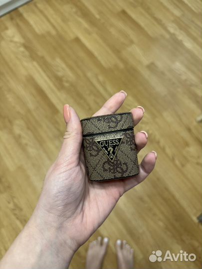 Чехол guess на наушники airpods 1 и 2