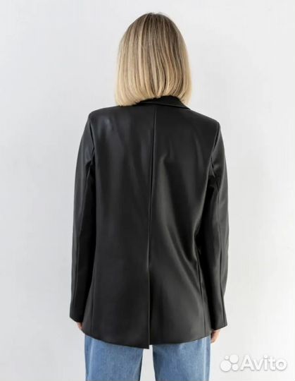 Кожаный пиджак оверсайз