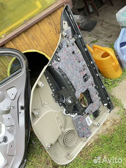 Дверь renault fluence