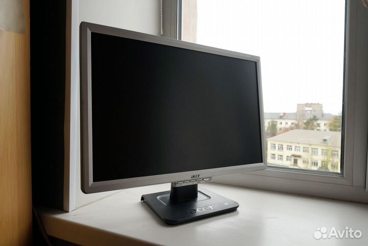 Монитор Acer al2216w рабочий