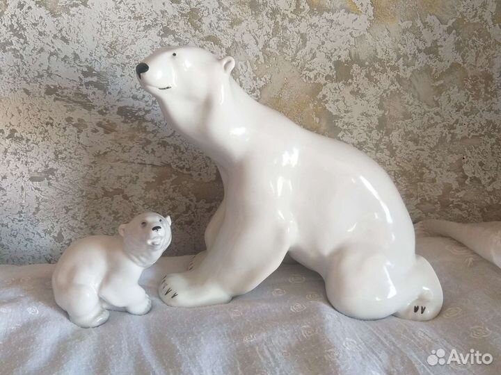 Белый медведь и медвежонок лфз