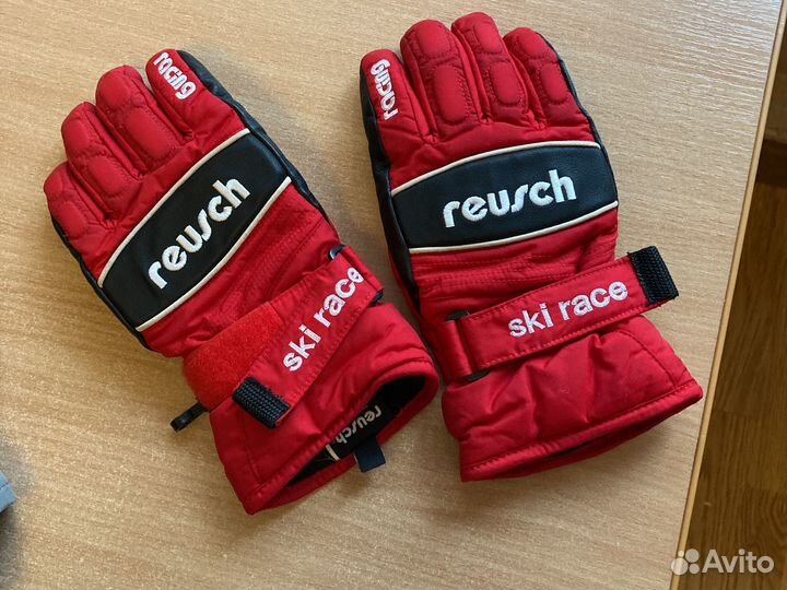 Спортивные перчатки