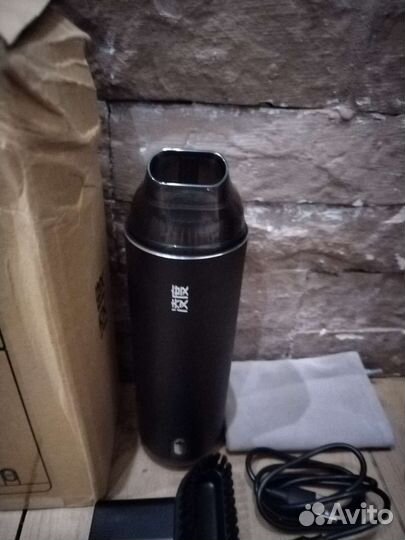 Автомобильный пылесос