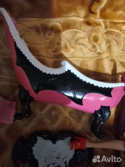 Мебель монстр хай и др