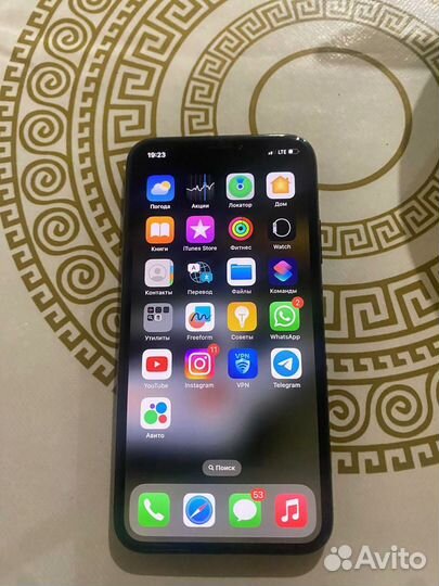 iPhone X, 64 ГБ