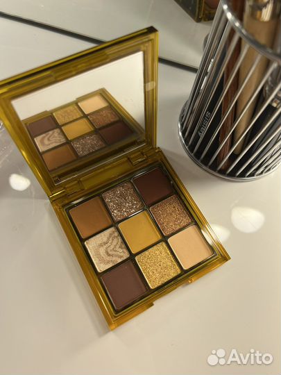 Тени huda beauty