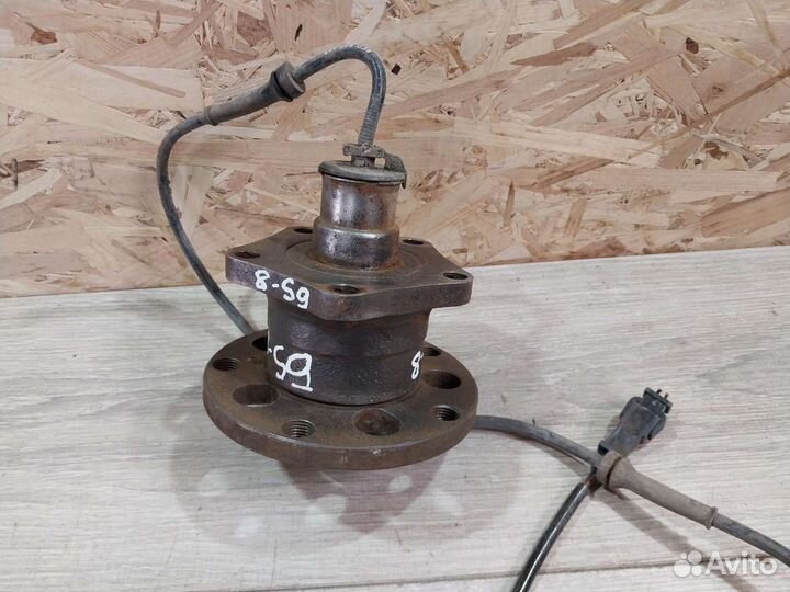 Ступица задняя Volkswagen Passat B5