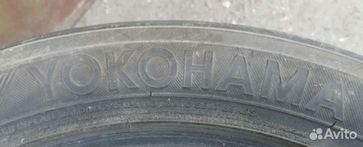 Yokohama BluEarth E75 215/55 R17