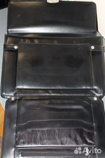 Портфель с кодовым замком