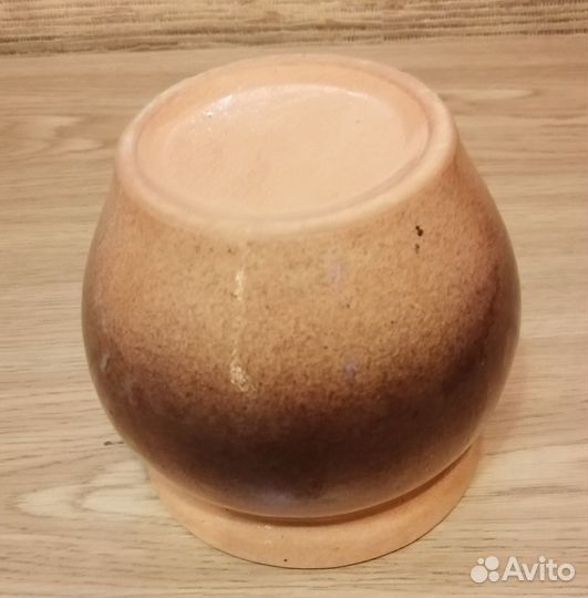 Глиняный кувшин, горшочки, салатники
