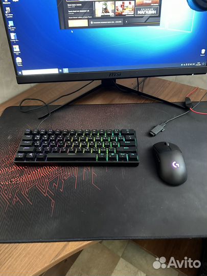 Игровой компьютер с монитором