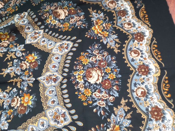 Винтажный павловопосадский платок 144/144