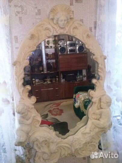 Старинное зеркало