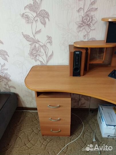 Компьютерный столик бу