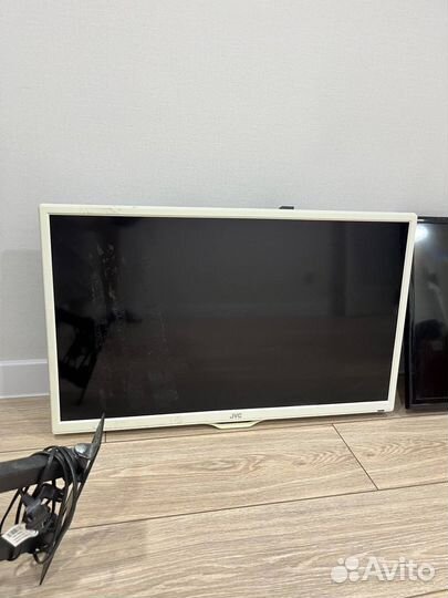 Телевизор jvc,пульт б/у