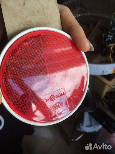 Поворотник, катафот Ява