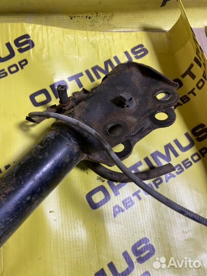 Стойка передняя левая Toyota Probox