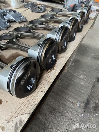 Поршень с шатуном Audi A8 D3 4.2 BVJ