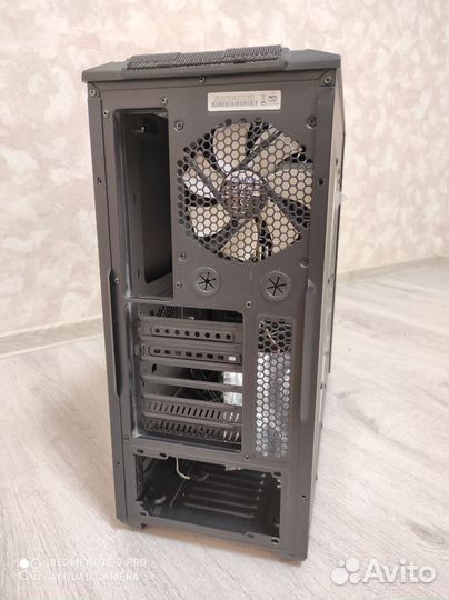 Игровой компьютерный корпус