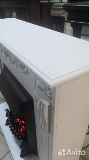 Камин Stefania WT с очагом Majestic Lux S BL