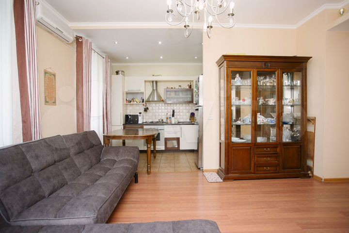 3-к. квартира, 90 м², 4/5 эт.
